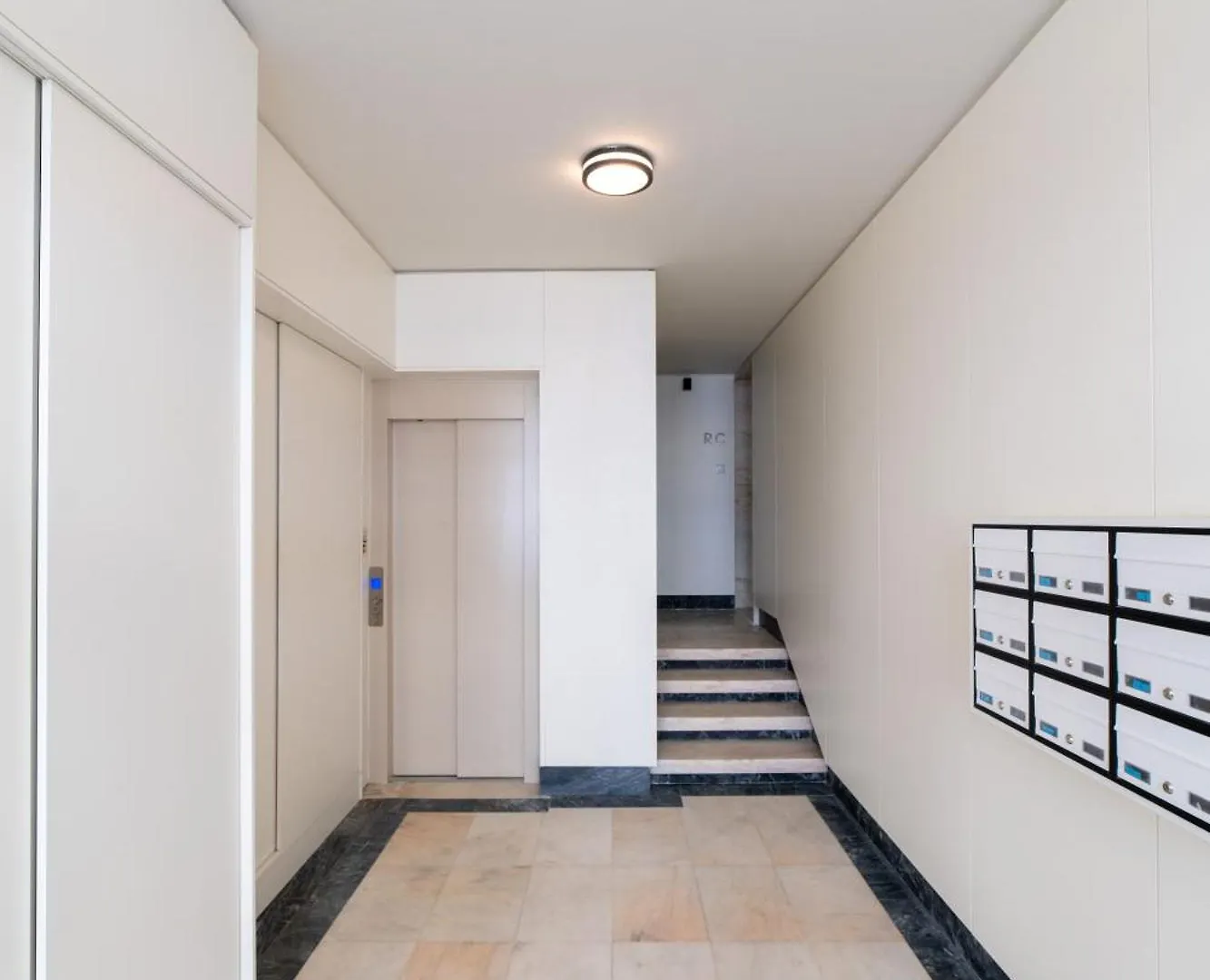 Lusiadas 53 2ºd - Beautiful Two-Bedroom Apartment Lisbon