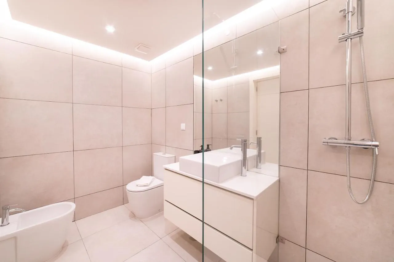 Lusiadas 53 2ºd - Beautiful Two-Bedroom Apartment Lisbon 0*,