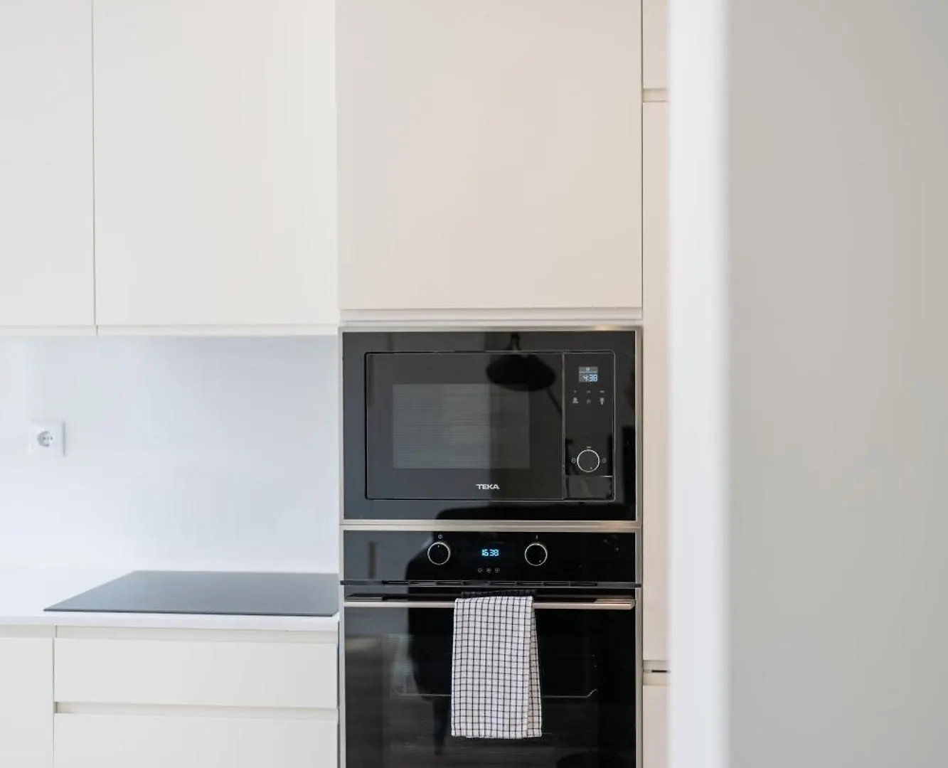 Lusiadas 53 2ºd - Beautiful Two-Bedroom Apartment Lisbon 0*,